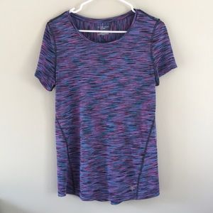 Women’s workout tops size medium